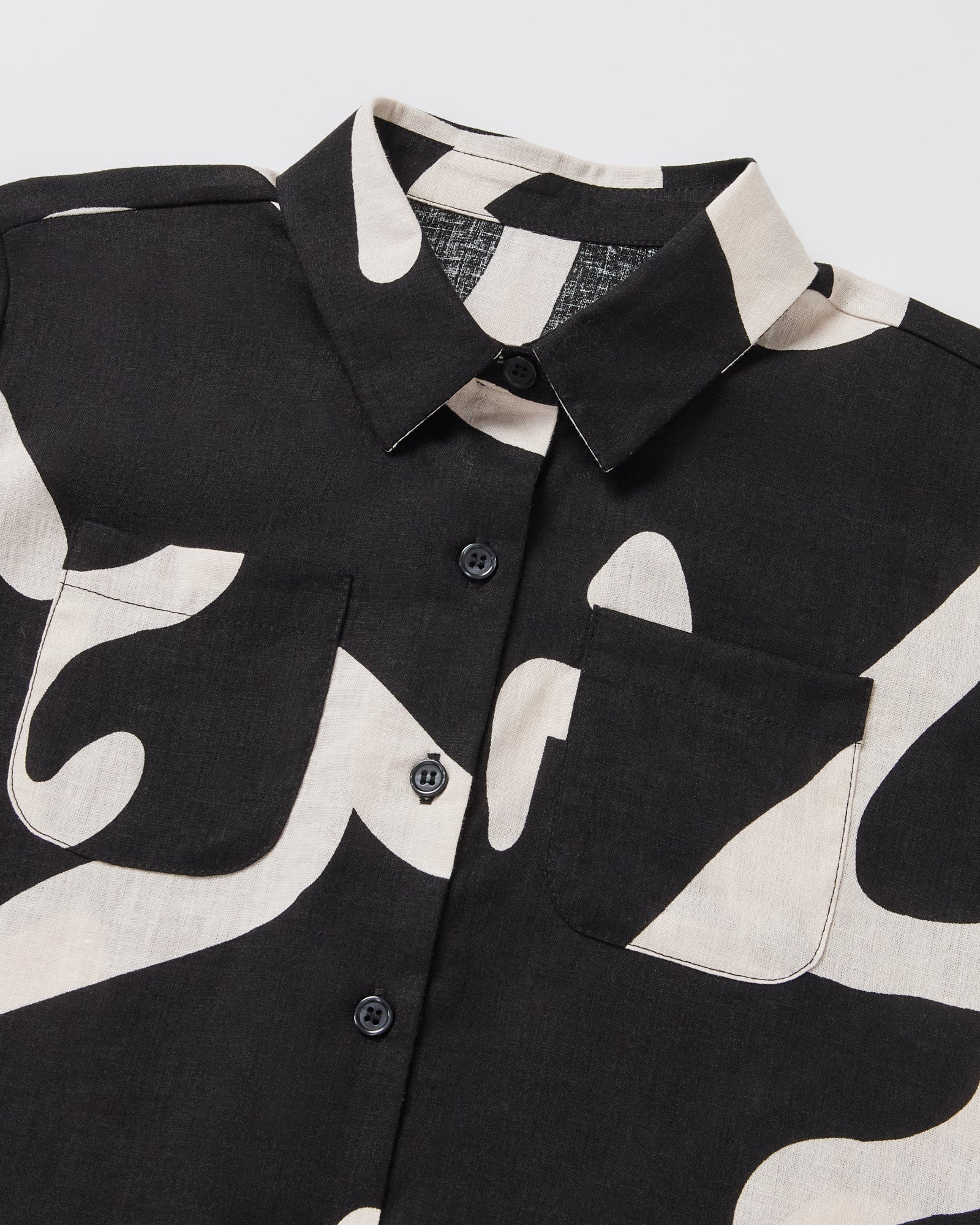 Girls Charlie Swirl Short Sleeve Shirt in Black - Image 3