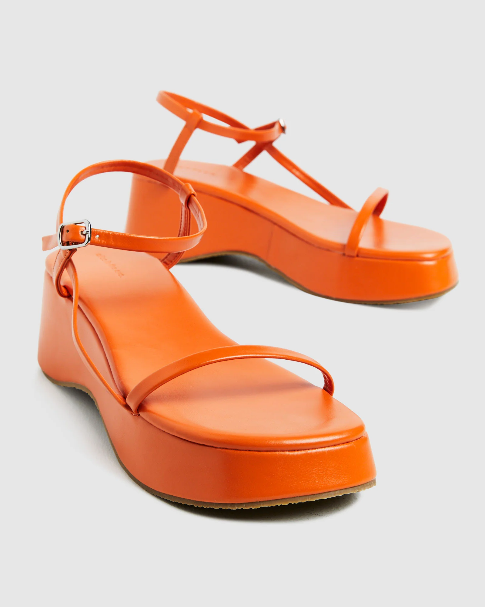Lola Flatform